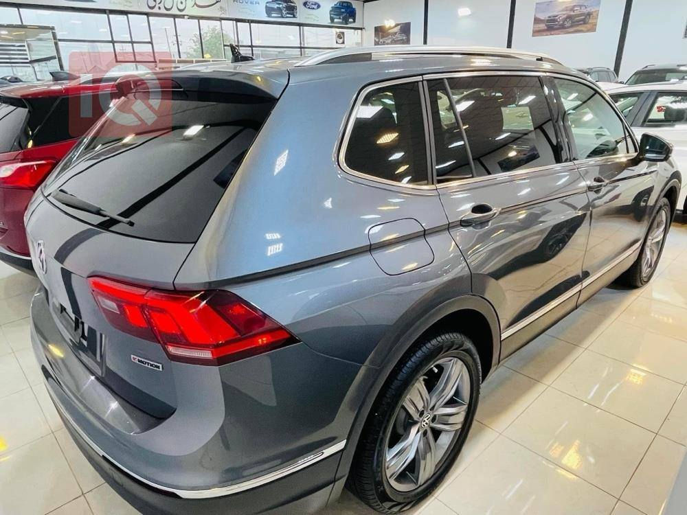 تيكوان موديل 2021 SEL
فوول على الأخير حادث بابين فقط و محرك حجم  توربو 2000 و كير فوول مكفول تبريد ثلج فتحة بالسقف يصمة
تحكمات فوول شاشة جنطة كهرباء عدادت شاشة ماشية 28 ميل و دهن وتبديل كله فوول شرط ما تصرف الف عليه
تشغيل عن بعد وضعيات سبورت ايكو جبلي ثلج كلشي عنوان بغداد رقم اربيل مرقم كامل جديد 210 بيه مجال حك جيه بغداد الدورة متواجد على فيس تعال خاص انطيك رقمي تدلل بالخدمة


**إذا كنت صاحب هذا الإعلان وتريد حذفه لأي سبب، رجاءا أرسل رسالة إلى الدعم الفني**