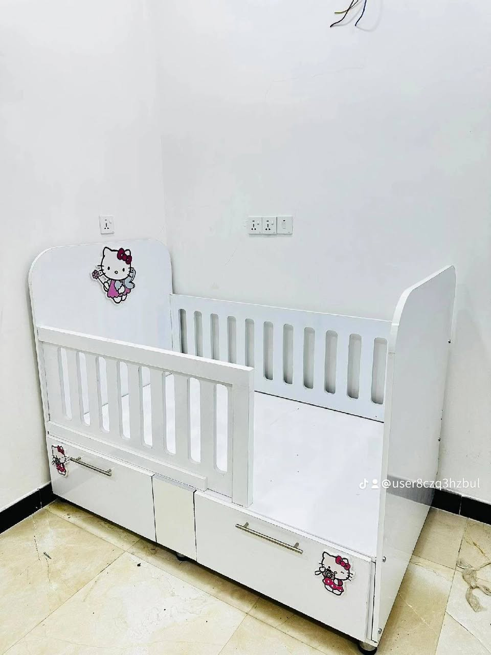 كنتور 4بوب ومرايه وجرباية طفل نجاره تركي شغل عراقي التميز عنواننا للاستفسار مراسله البيج او الواتساب او لاتصال ع الرقم ***********
