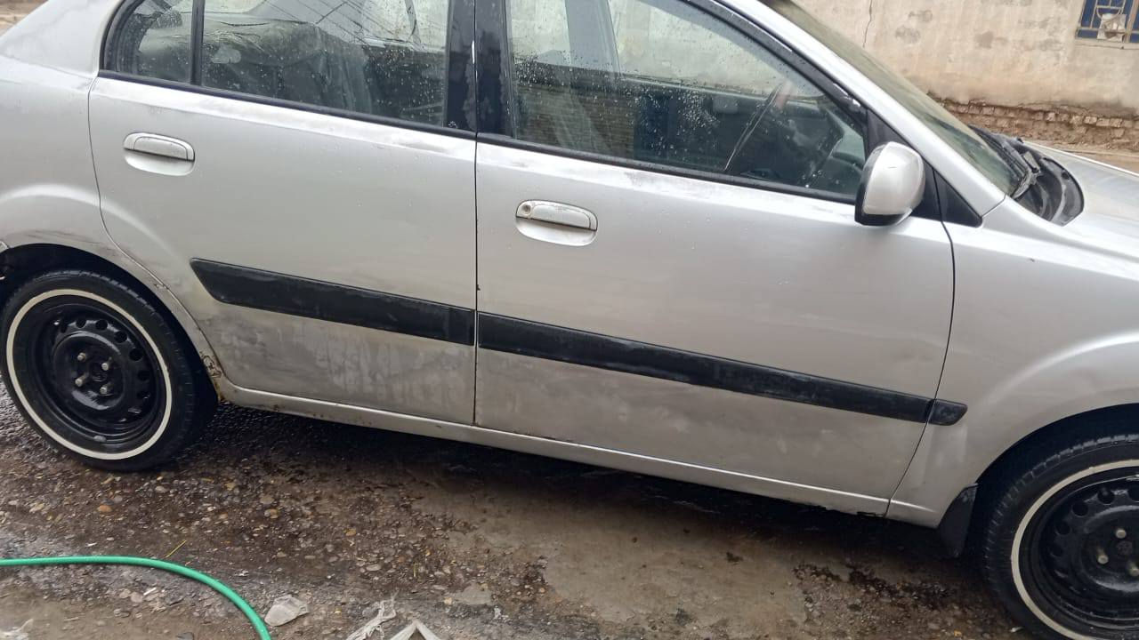 سياره للبيع كيه ريو كير عادي الرقم ذي قار مشروع وطني راعيه موجود في ميسان 
موديل 2006
مكفوله من كولشي فقط المكينه بيها خيط 
المكينه 1400
السعر 60 
رقم صاحب السياره ***********
