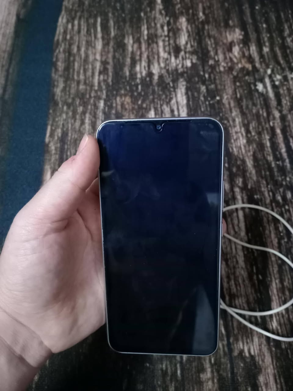 كلاكسي A34
نظافه 99 % مع كفر و شاحنه كاملة 
السعر قفل 200 الف


**إذا كنت صاحب هذا الإعلان وتريد حذفه لأي سبب، رجاءا أرسل رسالة إلى الدعم الفني**