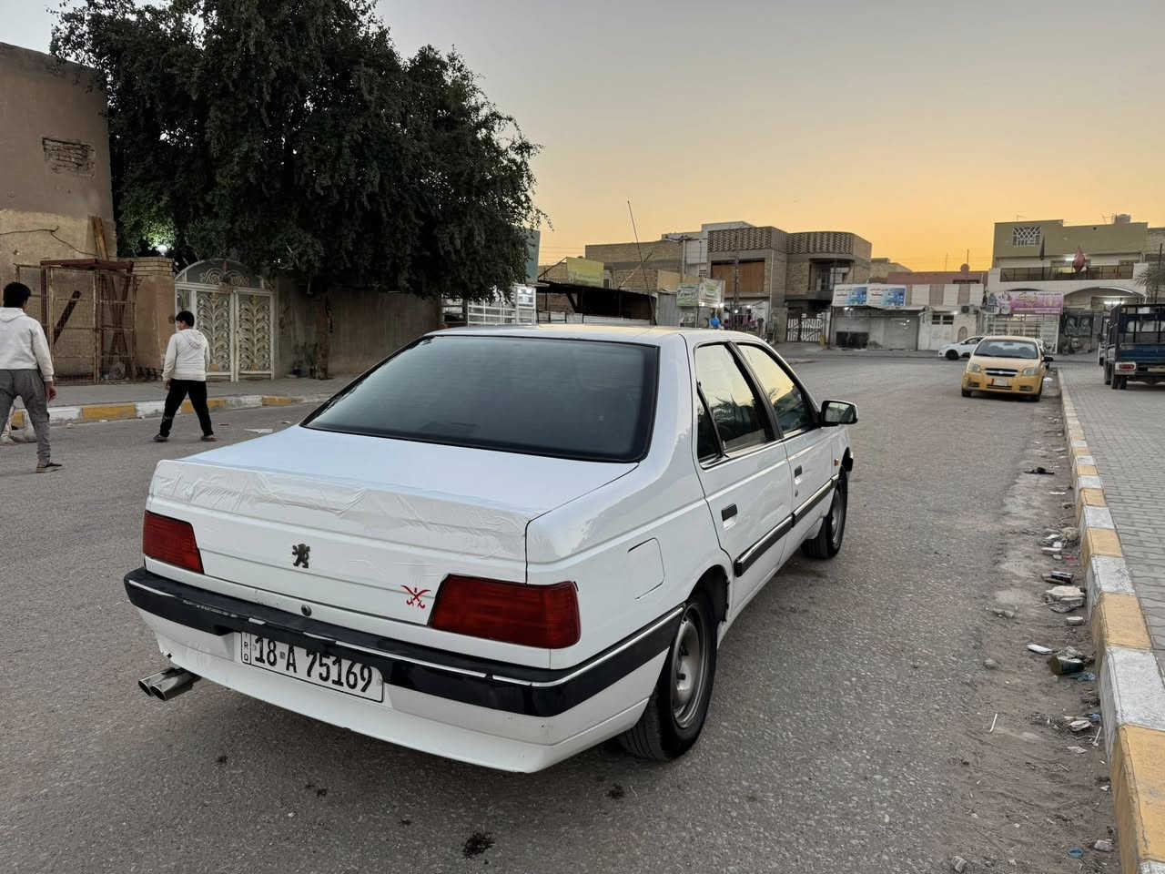 للبيع سيارة [بيجو ] موديل [2016]، استخدام شخصي.
، السيارة نظيفة من الداخل والخارج، الصيانة دورية، لا يوجد أعطال، مكيف ممتاز، تخم تاير جديد، مبدل قطعتين بنيد وجاملغ ايسر
رقم دولي حلة 
تأخذ مداور مني  
السعر 49 وبيها مجال بسيط 
وتساب فقط ***********
او خاص .
