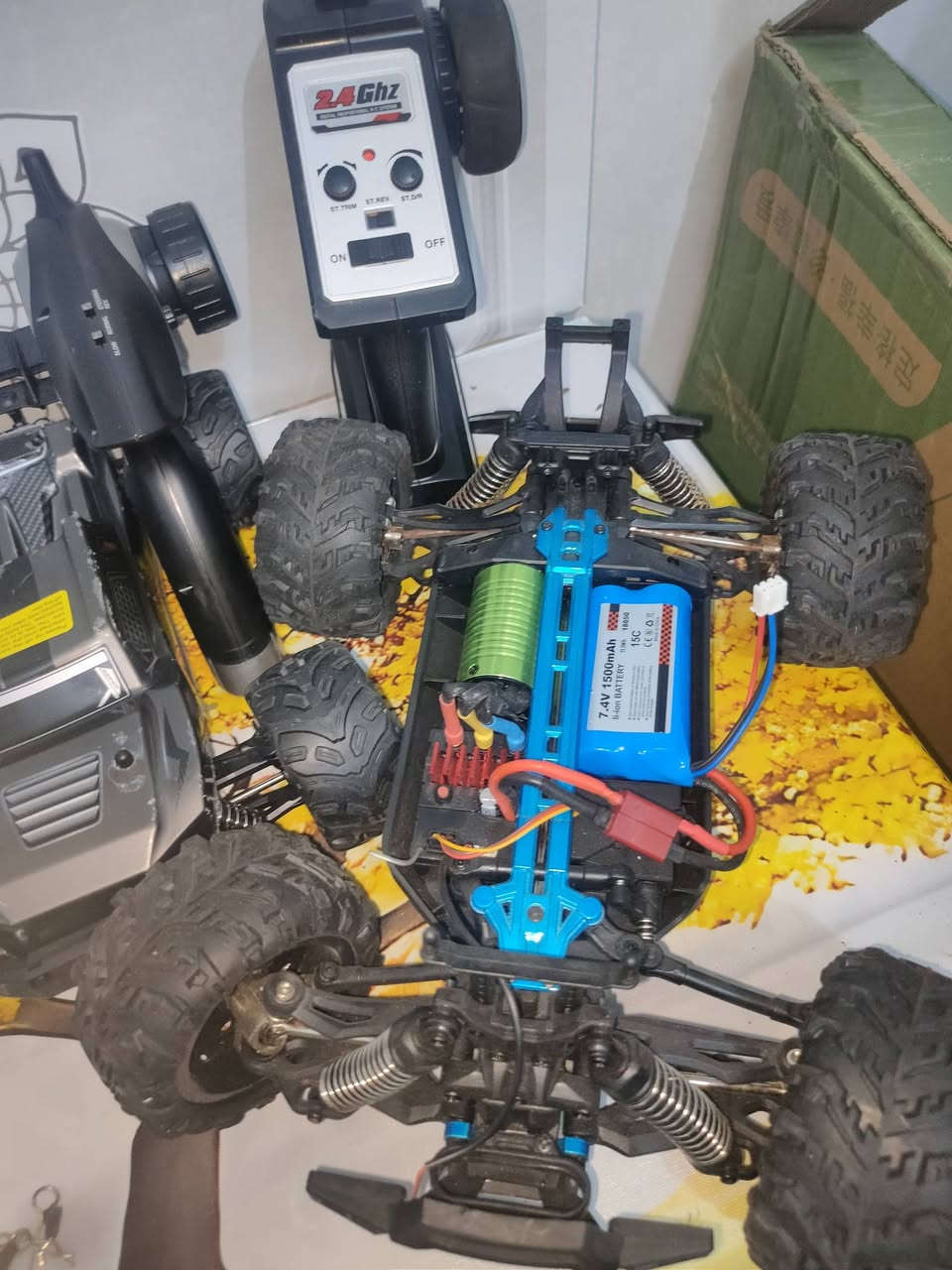 3 قطع سيارات (شلعة) ثنين ماجاي يشتغلن ماعرف ليش وحده تشتغل نظام البيع فحم..صورهن كدامكم . كلهن مع التوصيل 50 القطعة تطلع عليك ب15


**إذا كنت صاحب هذا الإعلان وتريد حذفه لأي سبب، رجاءا أرسل رسالة إلى الدعم الفني**