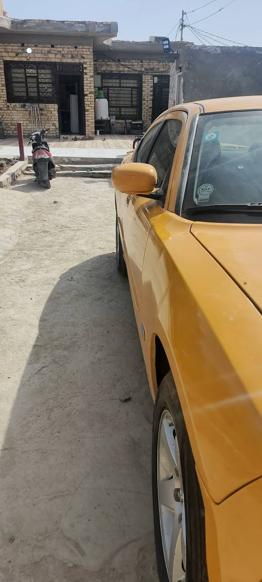 جارجر ٢٠١٠
خطهه كربلاء بغداد مكاني ديوانيه سنويه ورقم وهزه جدد صبغه جديده تخم تاير حداديه وكاردن جدد بيهه جاملغ امامي 
السعر ٩٠ تريد وكاله او تحويل 
***********
