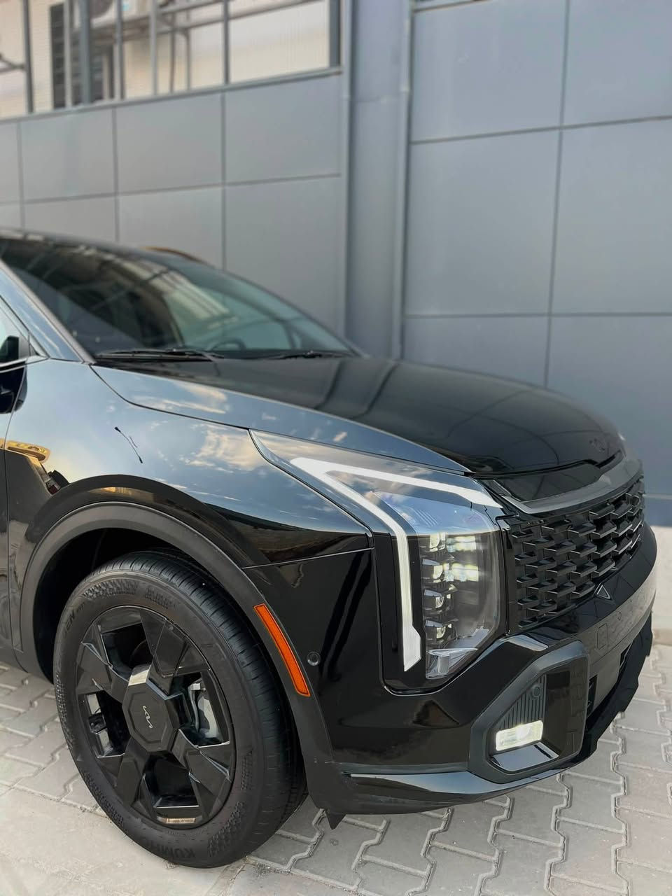 Kia Sportage x line Black edition 2026
دخول جديد

ماشي ٢ الف مايل فقط ماشاللله زيرو بحال وكالة

✅شكل جديد

سيارة فول فول ١/١

بدون رقم بشرط الترقيم شمالي

💰💰السعر ٢٢٥ ورقة

وارد امريكي

✅ضرر السيارة جاملغ و بنيد صبوخ بدون دواخل بدون إرباك

رقم شاصي 5XYK6CDF5TG324888

مكان سيارة سليماني

***********
