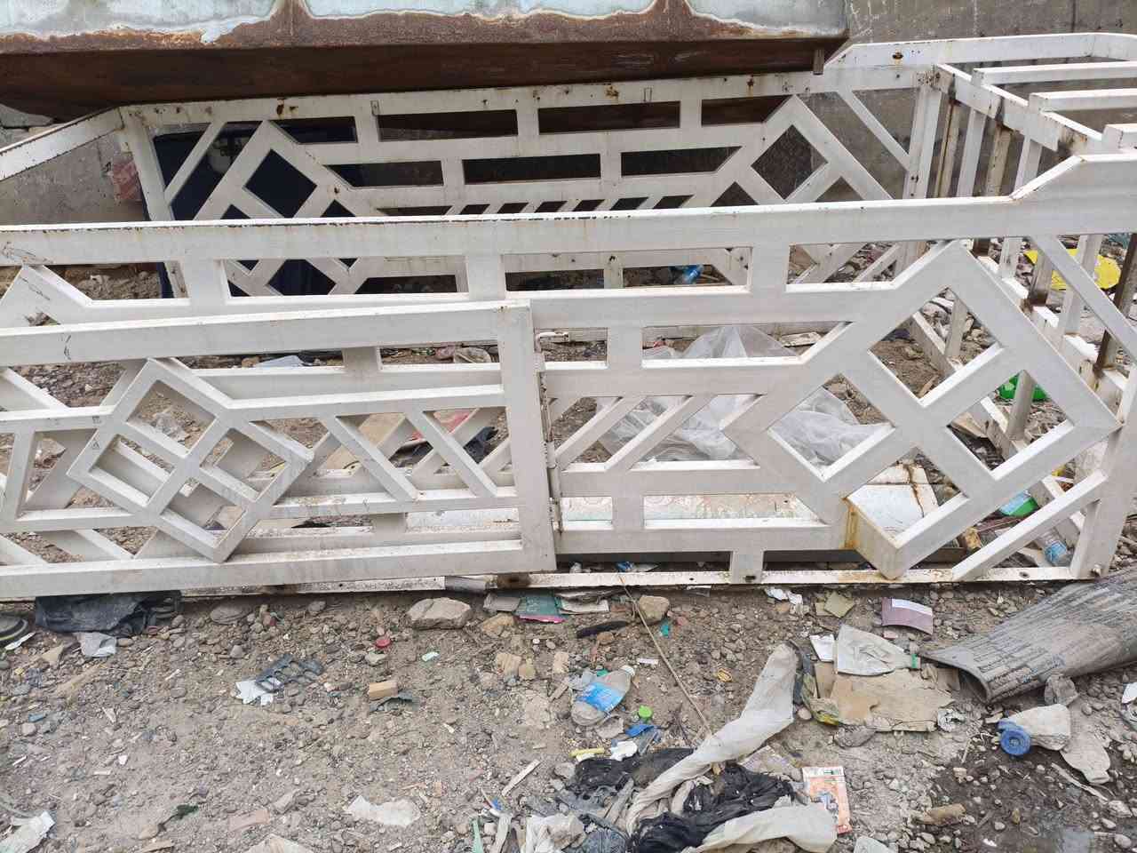 محجر للبيع ***********
