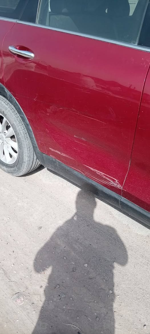 سورنتو للبيع موديل ٢٠١٦ وارد أمريكي الحادث باب السايق والوراء صبغ فقط مو تبديل وبيهه بارد الباب الخلفي موضح بالصوره مكينه ٦ سلندر رقم بغداد باسمي السعر ١٥٥ وبيهه مجال العنوان بغداد مدينه الصدر رقم موبايل ***********
