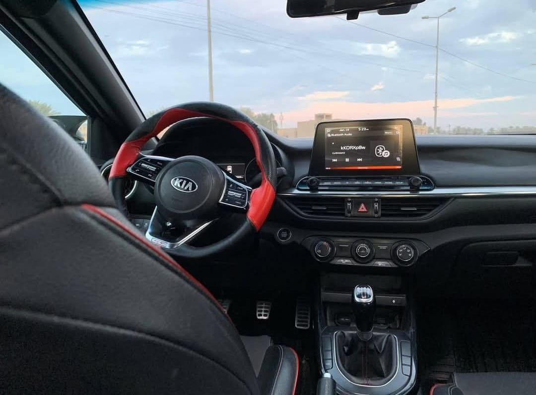 السلام عليكم كي فورتي مديل٢٠٢١محرك ١٦٠٠كير عادي
 بصمه تشغيل بصمات ابواب شاشه 
كبيره شاحن ويايرليس
تحديد مسار مانع نزلاغ 
جنطه ذكيه رادار بل مري 
سياره حلوه ماشيه ٩٣ الف
صدر خلفي امامي جديد تخم تاير جديد 
السعر ٩٤ وبيها مجال السياره بسمي ورقم دولي 
العنوان بغداد ابو غريب رقم الهاتف ***********
