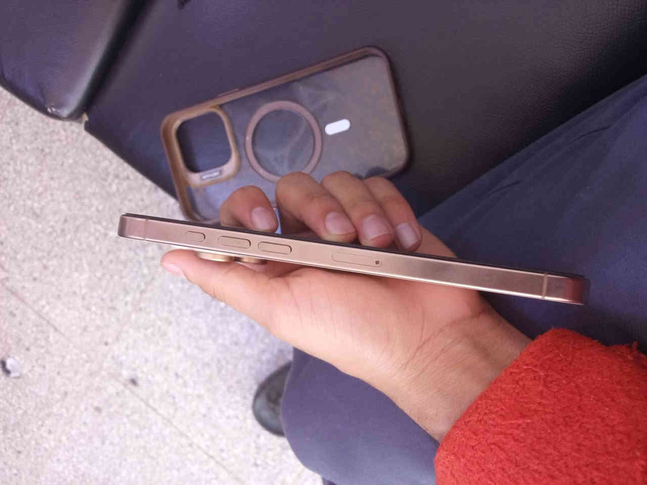 سلام عليكم ايفون 16برو ماكس ذاكره 256  بطاريه 100 عدد الدورات 190. جهاز وضع الوكاله جديد كلش وشخط مبي السعر مليون و400.بي مجال بسيط مكان العبيدي للتوصل ***********
