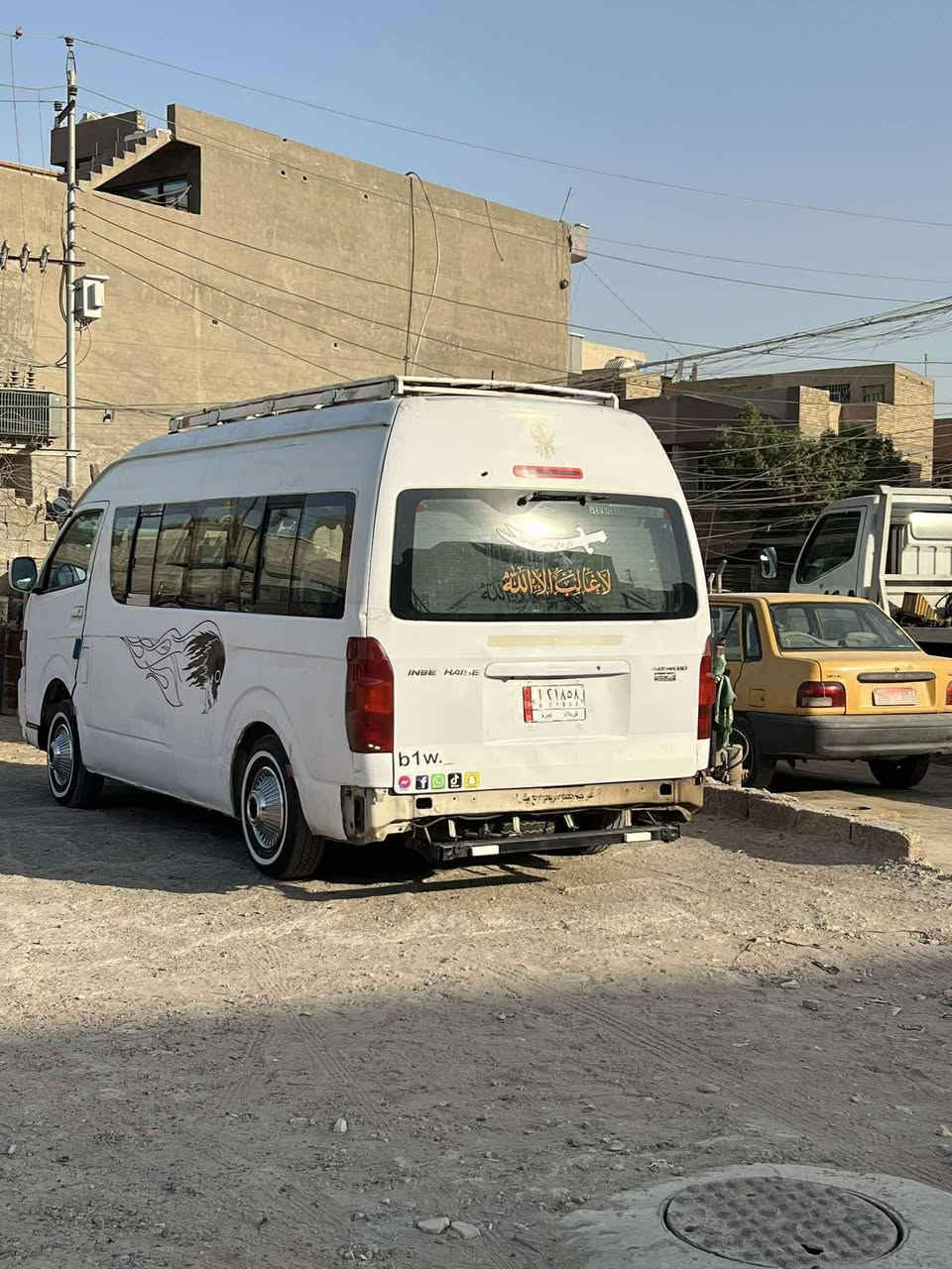 ألسلام عليكم
جنبي ٢٠١٤ حرة للبيع سيارة بيهة ضربه بلطويله ومعمرة تعمير تعبان كدامكم الصور تبريدها شغال كير مكينه اكسل جدد تخم تاير صدر حداديه جديدة سيارة مناقصهة شي ٨٨ وبيهة مجال بصيط ***********
