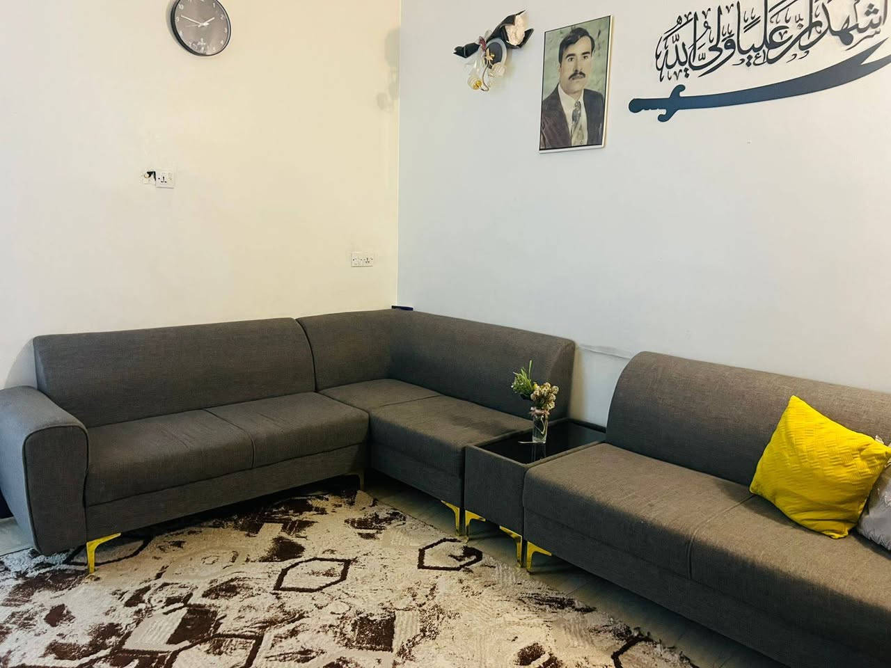 التخم للبيع نطيف شغل حاططه مو سوكي سعر ٥٥٠ الف بي مجال شي بسيط 
*********** الاستفسار
