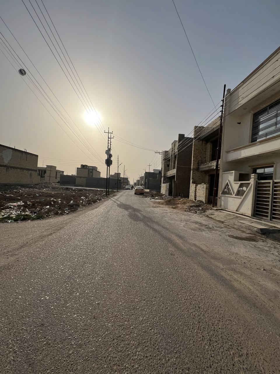 سلام عليكم قطعه أرض للبيع في الدوره هوررجب شارع  ارض النخيل  قرب البانزين خانه مساحه200متر ركن واجه 16 نزال 12 ونص  تريد منها 100واجه 8نزال 12ونص 
للإستفسار اتصال رقم ***********
