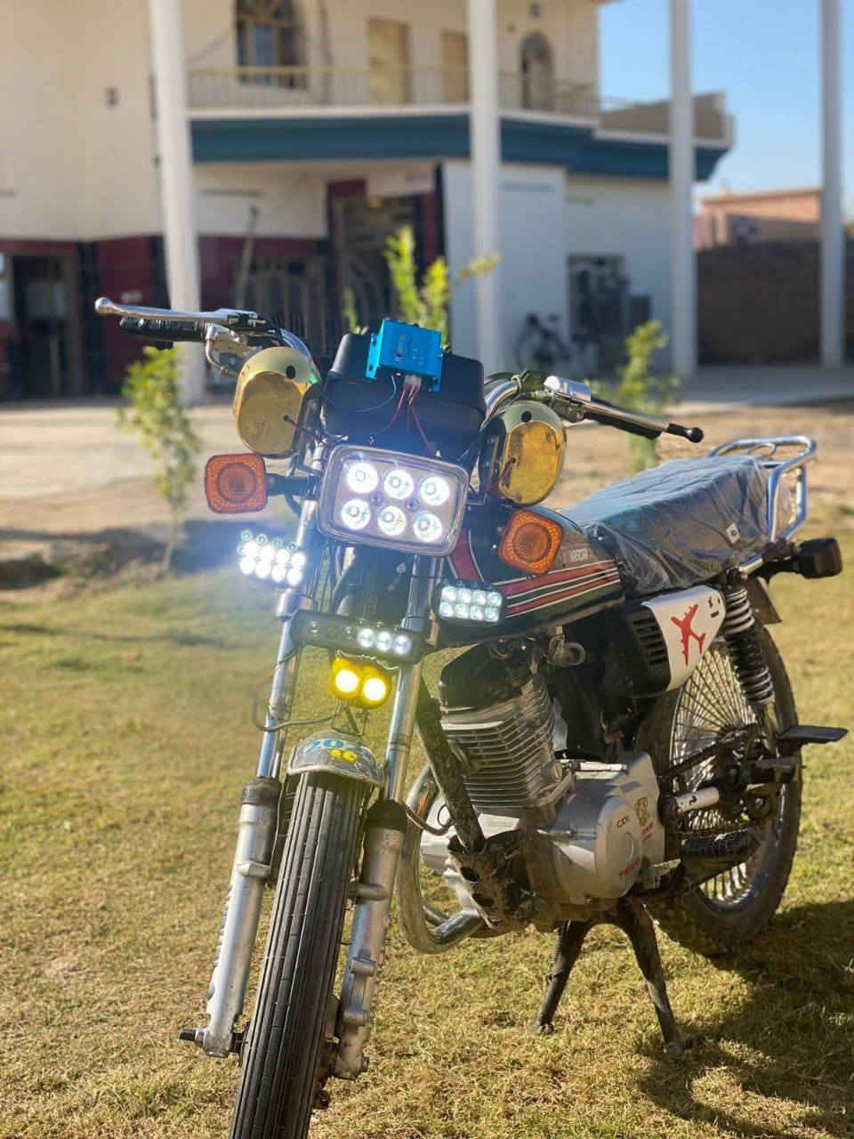 بيع او مراوس 
السلام عليكم دراجه تايكر 20الدراجه نضيفه انضف من مامبين بل صور شغاله هندر واحد من الويل للويل ما ناقصها برقي بيع او مراوس مكاني بيجي


**إذا كنت صاحب هذا الإعلان وتريد حذفه لأي سبب، رجاءا أرسل رسالة إلى الدعم الفني**