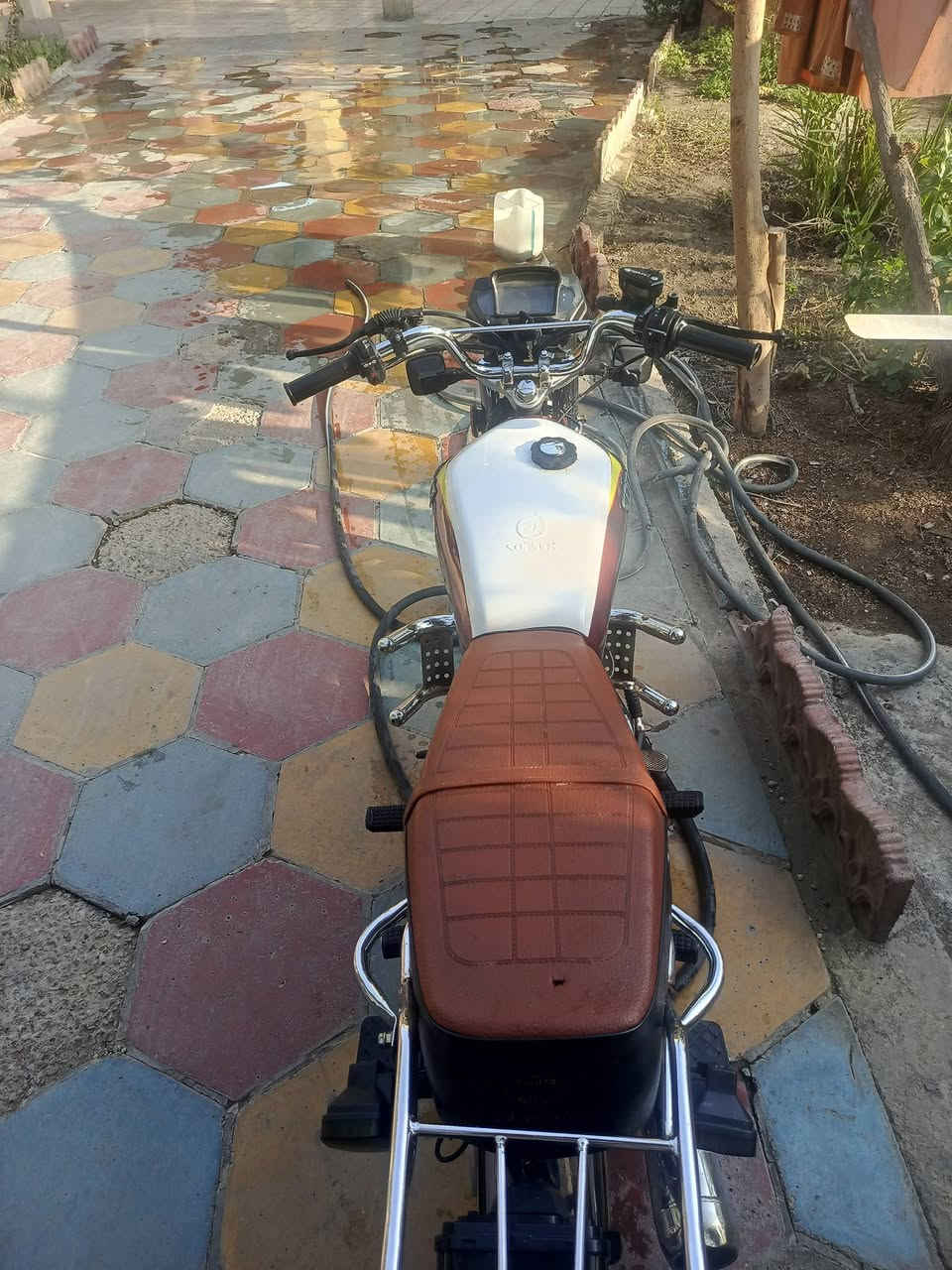 سلام عليكم سيفان موديل 24 دراجه مكفوله نقصه بس صينيه جوه مثل ما واضح بل صوره طالع من شركت سيزر مكان ديالى بعقوبة تصال على رقم ***********
