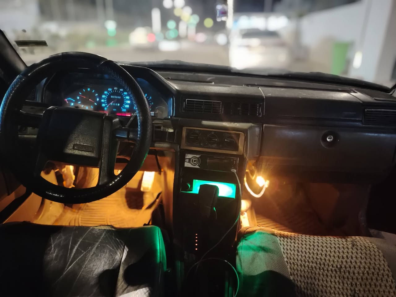 فالفو 940 موديل ٩٥ كير مكينه بلادي رقم نجف بأسمي السياره يحتاجها ترتيبات ***********
السعر40 وبيها مجال
