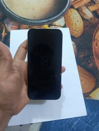 آيفون 16 برو ماكس ( الحجم الكبير ) ذاكرة 256 خطين دبل سيم كارت بطارية ...