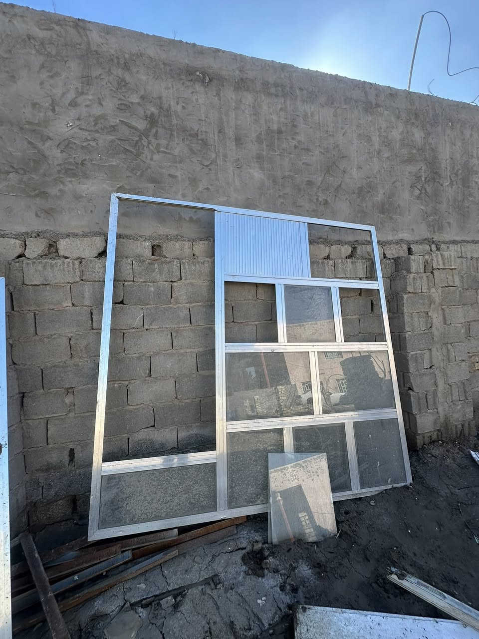 سلام عليكم جام خانه 2متر ونص في 2 متر ونص للبيع مكانها حي المرور *********** السعر 150
