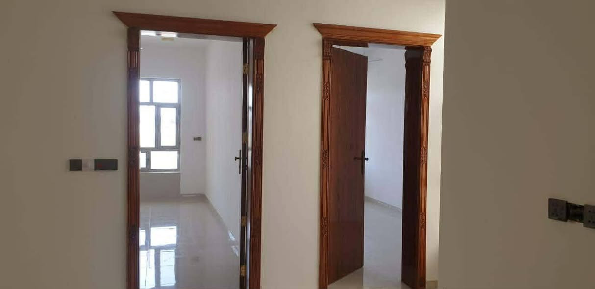 بيت طابقين  لايجار العنوان الرمادي قرب مركز الشباب والرياضة مقابل جسر  عمر
استقبال معزول  مطبخ حار و بارد 
يتكون 5 غرف و٣حمامات بيت جديد الاستفسار واتس اب او اتصال ***********     غير متواجد ع فيس
