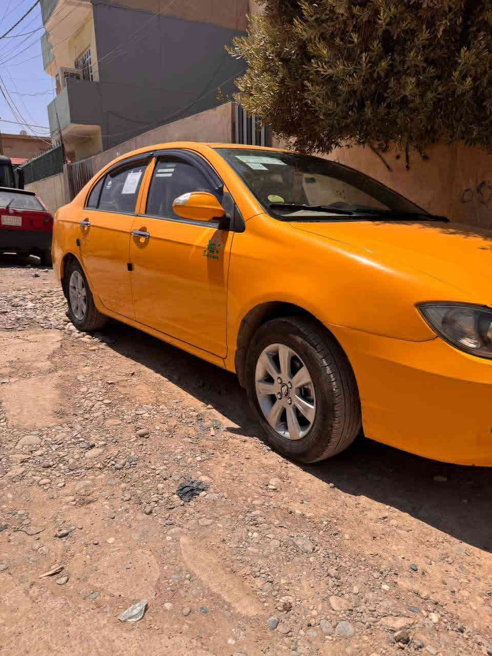 ليفان 620  موديل 11 بدون ضرر  محرك وكير كورلا توماتيك .  كير ومحرك شرط لا صرف ولا نفح تبريد وتدفئه  شغال  كابون بانزين بيها كهربائيات كلها شغاله شرط سنويتها 2027 شاشه بيها سيارة مال رزق بوجهك للشارع ،شرعيها بلموصل تريد وكاله تريد تحويل.سعرها  56 وبيها مجال بسيط . هذا رقمي بي واتساب ***********
