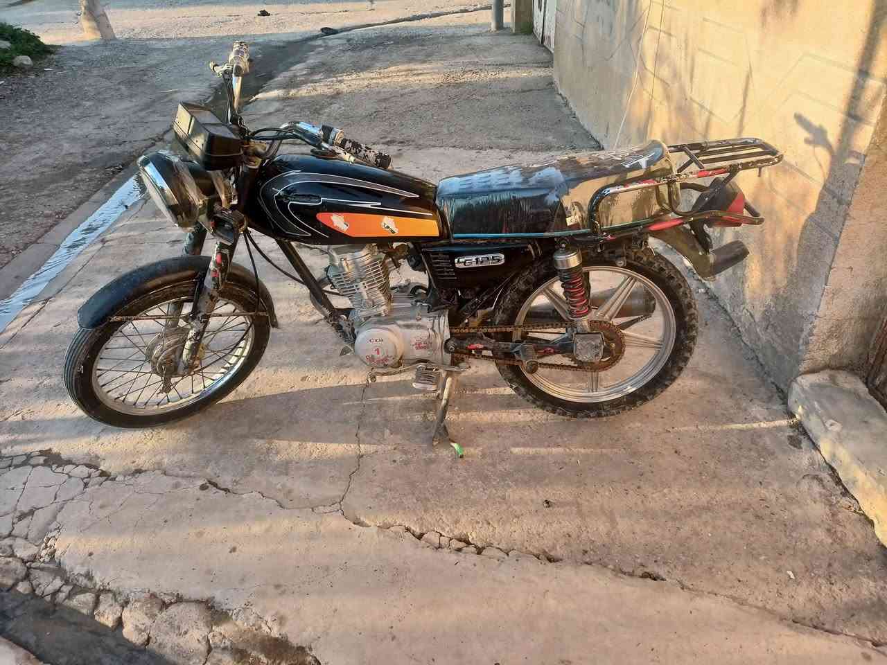 ماطور اللبيع سعر 325 وبي مجال


**إذا كنت صاحب هذا الإعلان وتريد حذفه لأي سبب، رجاءا أرسل رسالة إلى الدعم الفني**