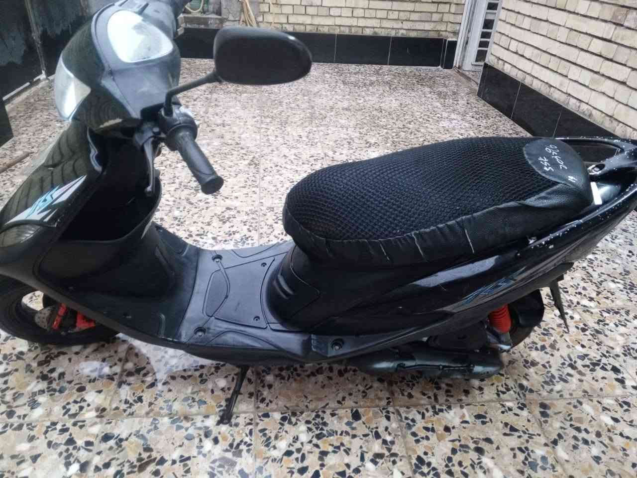 السلام عليكم ماكس عدله ماصاله هواي منزله رنبه كلشي شغال بيه سلف هندر سعر 900 وبيه مجال حك الجيه رقم ***********
