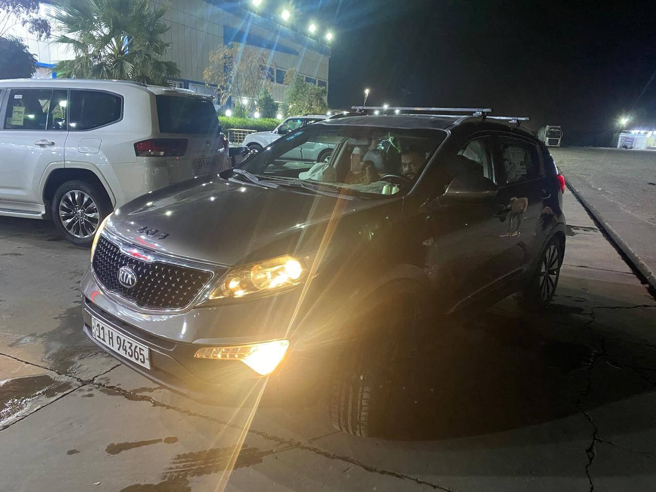 كيا سبورتج خليجي ٢٠١٦
عداد المسافه١٣٠ الف
تخم تاير جديد
صدر امامي خلفي جديد
جاهزه من كل شي
بيه بنيد مصبوغ والتكم الاماميه بدون دواخل او شواطي او لفود مكفوله
السعر ١٣٦قابل للتفاوض
رقم الهاتف ***********
مكان السياره بغداد حي الإعلام
