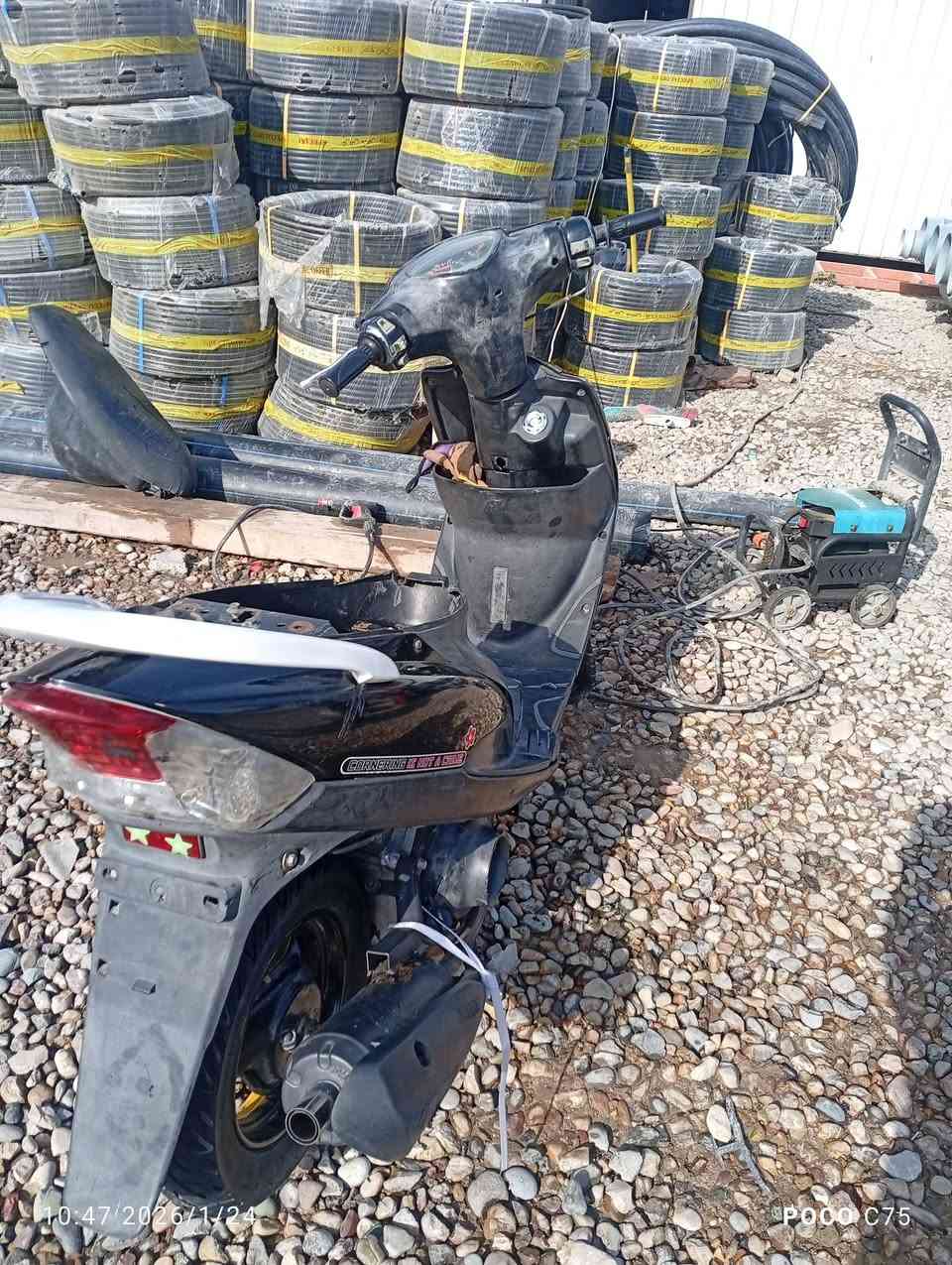 البيع مكينه تجفيت عل سحك بعدهة دراجه سويت دامه عليه من كلشي قايس داشالي كله جديد سلف تجي ٧صبح بس دك سلف تشغل دراجه حلوهة امات الله بيهةصوت بل اكسن بس مكاني بلديات ‏‪0785 603 5733‬‏ ٤٥٠  ٣٥٠ مانطيهة
