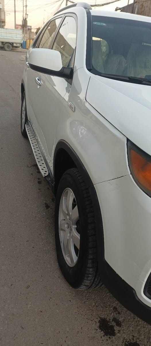 سلام عليكم اخواني عندي سورينتو موديل 2012 خليجي بيه صبغ 3قطع بدون دواخل الاستفسار *********** 
السعر 130 سياره كير محرك حدادين خير لله محرك 2400 جديد مامفتوح عدد 7راكب داخل بيجي السياره جاهزه من كلشي رقم شمالي نكليزي هزه وسنويه جدد السعر 130
