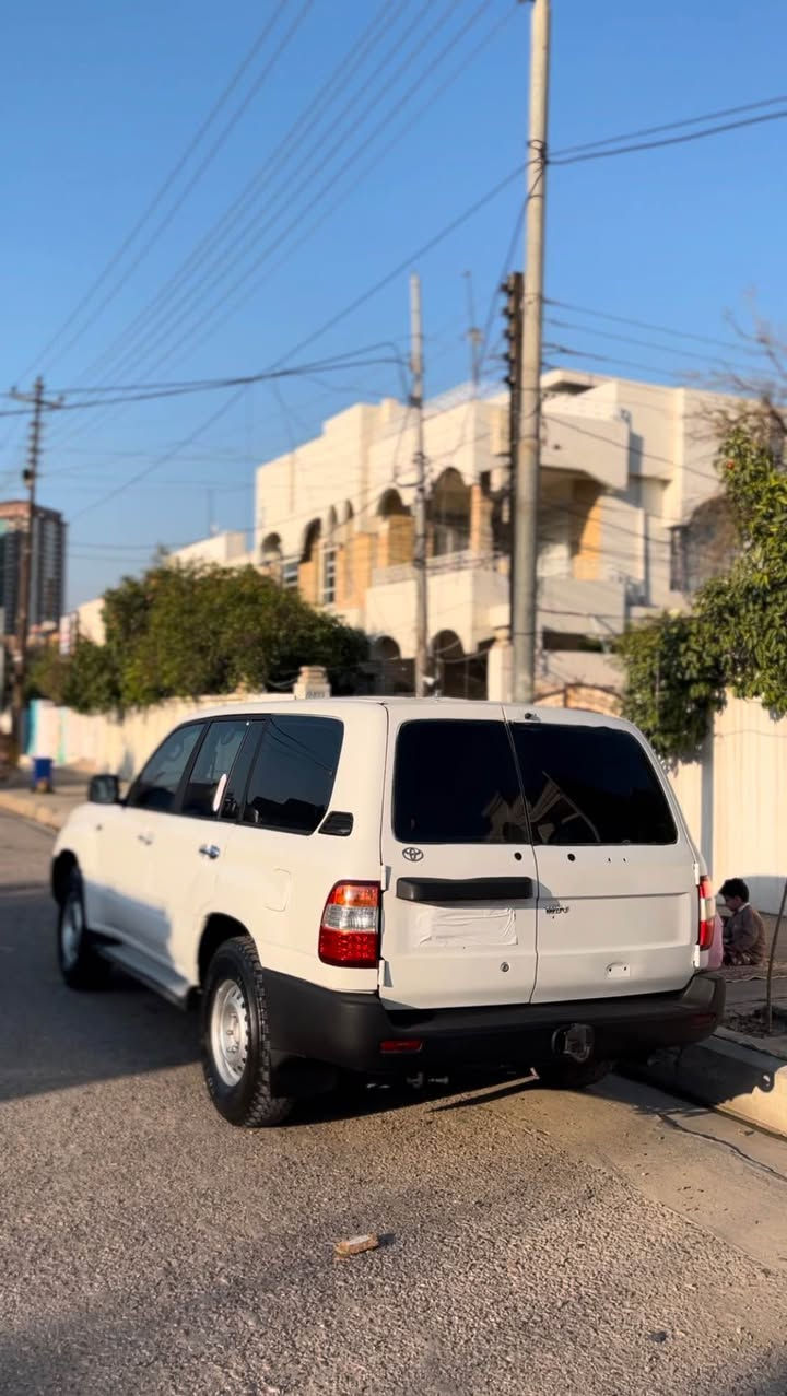 سڵاوی خوای گەورە لە هەموو لایەک مۆنیکا مۆدیل ١٩٩٨ فول عادی سەیارەکی یەکجار جوان سبوغ عام بێ لێدران بە وەرگەڕاو دەیفرۆشم ناو دینگەی جوانە سیستەمی غازی ئیتاڵی بۆ بەستراوە پێش تەبلە چوار تایەو ویل دەلوپ نوێ سوکان لیکسس بۆ بەستراوە گێر مەکینە و دەبڵ ئەکسل بە شەرت سعری ١١٠ وەرەقە و ١٠ وەرەقەش غرامە 
ژ.م *********** أربيل, العراق
