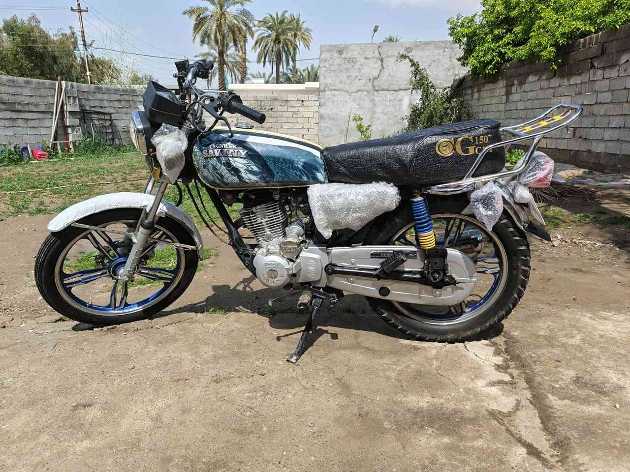 السلام عليكم دراجه للبيع كفاله عامه مكينه مفتوح بس كور موديل 21 كهربائيات كلها شغاله سلف المكان ديالى جديده الشط للاستفسار ***********
