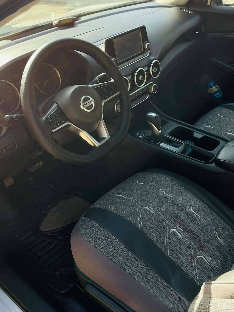 نيسان سنترا وارد أمريكي
موديل. 2021👌رقم أربيل الجديد
ضررها جاملغ الخلفي جهة السائق ونص قبق صندوق بدون دواخل 
مواصفات S
بصمه 
شاشة 
كاميرا 
حساسات 
تحديد سرعه 
رادار امامي 
مانع تصادم 
تحديد خط مسار 
محرك 2000 دوش
طخم تايرات جديد
سعرها  145 ورقة وبيها مجال 

بيها كابون بانزين 
والسياره باسمي
عنوان السياره الموصل الأيسر @إشارة


**إذا كنت صاحب هذا الإعلان وتريد حذفه لأي سبب، رجاءا أرسل رسالة إلى الدعم الفني**