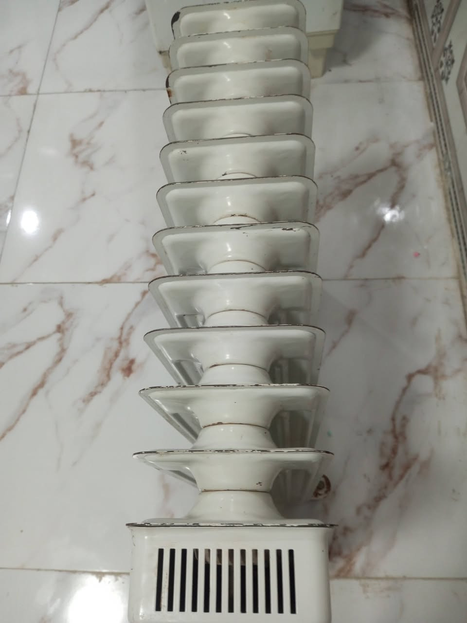 اغراض بيت نظيفات جدا الاسعار مناسبة جدا التضحية شارع العلوة واتساب خاص مفتوح ***********
