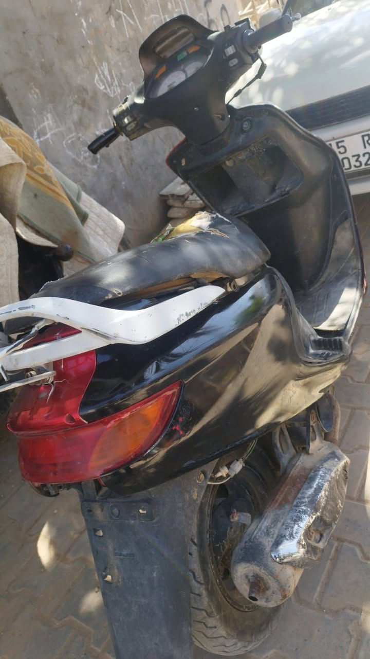 فراشه فحل
دراجه سلف هندر شغاله
عايزه ترتيب شويه
كهربائيات شغاله كلها
كيج بانزين سرعه هورن اشاير

نقص فقط باتري
شد باتري وشغل سلف
اتريك وين ما تريد
250بيها مجال بسيط
قضاء المشخاب


**إذا كنت صاحب هذا الإعلان وتريد حذفه لأي سبب، رجاءا أرسل رسالة إلى الدعم الفني**