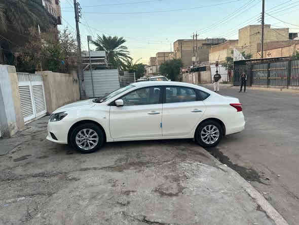 نيسان سينترا ( سيلڤي ) 2025 كفاله عامه 
• محرك 1600 اقتصادي
• كير CVT ناعم
• شاشة + كامرة خلفية
• ستيرن كهرباء
• مانع انزلاق ABS
• نضام ECO
ماتحتاج صرف بعدها بحالة الوكاله مجرد استخدام خفيف 
سنويه باسمي تحويل ثاني يوم 
سعر 130$ وبيه مجال 
بغداد حي العامل 
***********
اتصال أو واتساب
