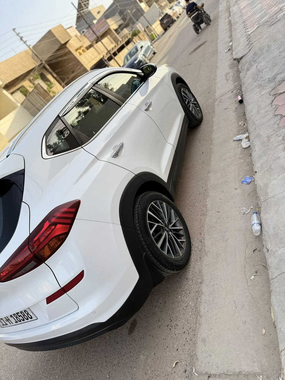سياره توكسان خليجي للبيع
موديل 2019
⬅️رقم بغداد الدولي الجديد
 مشروع وطني سنويه جديده
السيارة ب اسمي 
ومحول الرقم الجديد 
يعني من كلشي كاملة الياخذه مجرد تحويل ثاني يوم
والاسبير المقدس منازل
مواصفاته /
بصمة تشغيل
بصمة ابواب
خمس عدسات
٣ انضمة قيادة
٢ كراسي كهرباء
الداخل كشنات جلد
٢ لدات امامية 
ثلاجه بلجكمجه
محرك ٢٠٠٠ دوش
اي بي اس
فول تحكم ستيرن
حاجب نهاري
كشافات زينون
الدشبول والغرفه الداخلية كله صاج
حساس خلفي
مري شفط ويا القفل
سايد بريك بلرجل 
نضام ترحيب
ويل ١٨
مخرج Aux 
مخرج usb
لد امامي 
لد خلفي
مثبت سرعة
اشاير بلمري
يدات نيكل 
قطعتين تبريد
⬅️ مكان السيارة بغداد
يعني الياخذة مجرد تحويل
السياره سعره200 ورقه 
مكان السيارة بغداد الدوره 
وهذا رقمي 
***********
