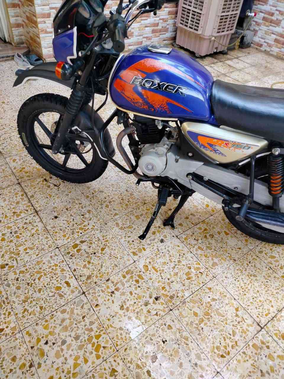 السلام عليكم
دراجة بوكـسر موديل 21 نضافة مثل ما تشوف كفالة عامة ، أوراق
 كاملة شرط الترقيم ، للأستفسار الأتصال ***********
