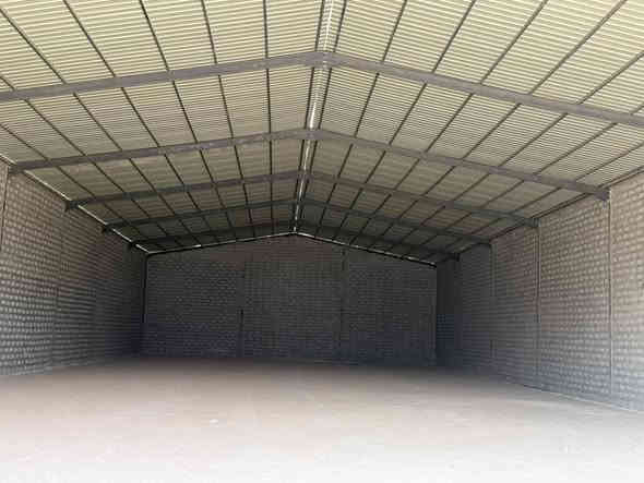 🏢 للإيجار –  مخازن 🏢
📐 المساحة: 810 م²

📍 الموقع: جرف الندف – موقع مميز يطل على شارعين رئيسيين

🚛 المواصفات:

 • مدخل شاحنات 🚚

 • أرضية مبلطة 🧱

 • باب خارجية رئيسية 🚪

 • شارع إضافي خلف المخازن لركن الشاحنات 🚛🅿️

 • منظومة إطفاء 🔥

 • كهرباء ⚡ + سحب (مولدة) 🔌

 • ماء 💧

 • W.C 🚻

📞 للاستفسار

والاتصال + واتساب:

📲 ***********
      ***********
