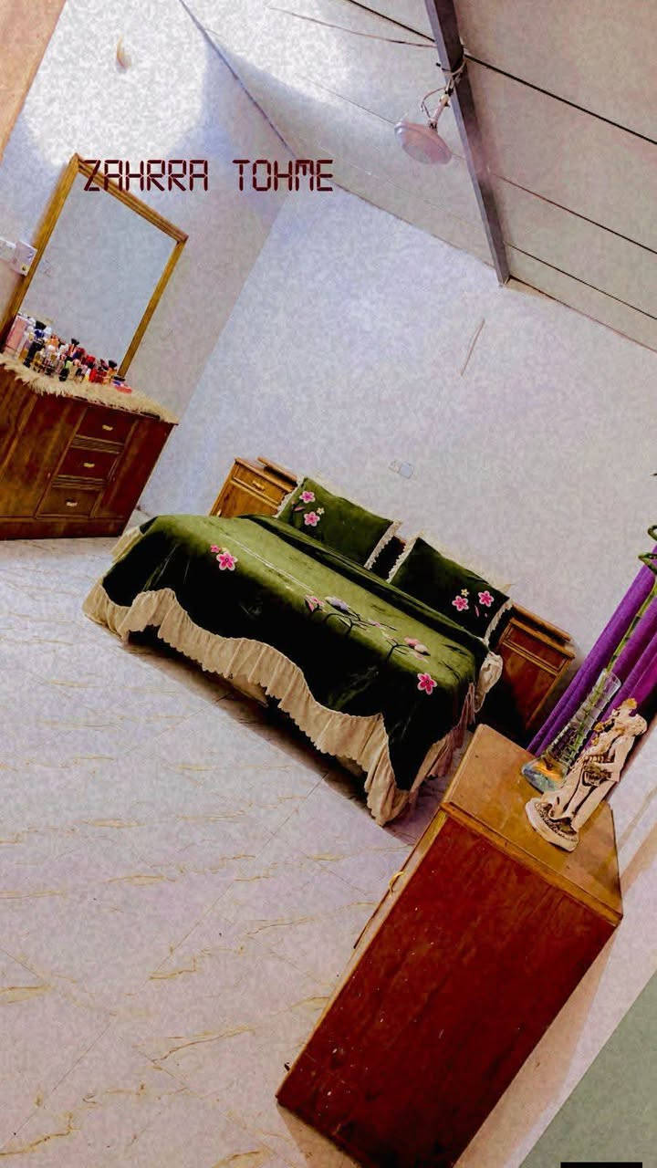 بيت للبيع بشارع جامع الكماليه حي زهراء
قرب المدارس وسوك 
 
المساحه 187 ونص الواجها 7ونص ونزال 25

٢غرف نوم واستقبال ومطبخ 
وصحيات وصاله وترك 

طابق ثاني ٢غرف نوم وثالثه سندويش 
وصحيات

تفاصيل على هاذه رقم***********

السعر ٢٥٠
