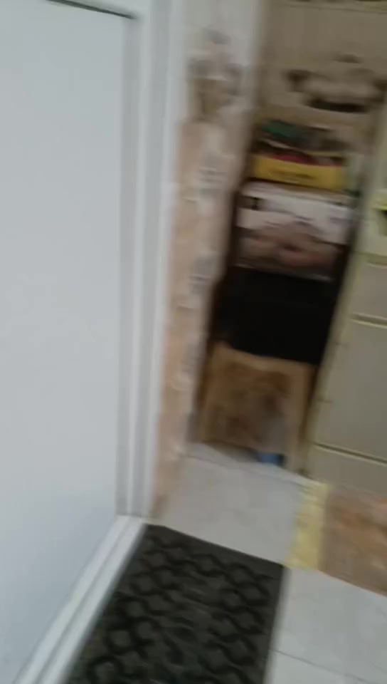 دار للبيع كربلاء كنطرة السلام 50مترا طابق ونص استقبال هول غرف نوم مطابخ حمامات سند  25اقرار محكمه سيراميك وسقوف ثانوية يصلح السكن وحسينه كهرباء ماء نت كيبل ظوئي تبليط مجاري قريب الامام استفسار اتصل بي واتساب مكلف بل نشره توصل مع صاحب ***********..
***********
