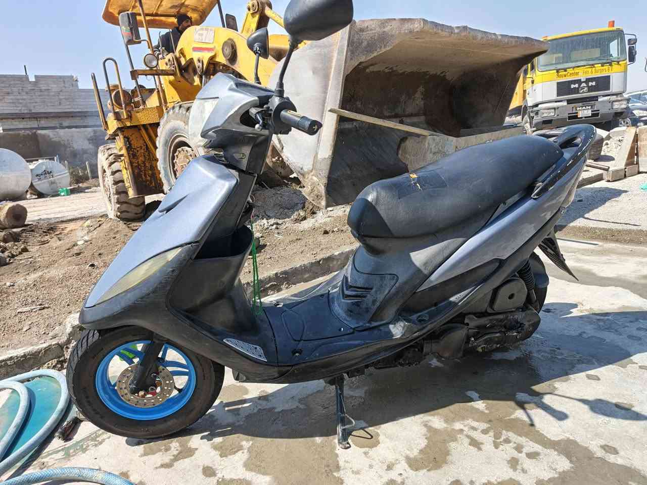 دراجه ماكس عدله لبيع او مراوس دراجه مزوده بوش وبستم 55وكلجات رياضي دراجه حلوه وخير من الله شلعه معدل دراجه ناعمه نقصها بس جامه مال كيجات وشاير فقط السعر خاص او الاتصال عل الارقم ***********
