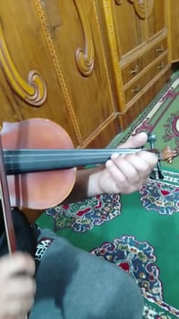 من رخصة الادمن /السلام عليكم /كمان صيني مستعمل بحالة جيدة وصوتة موضح ب...