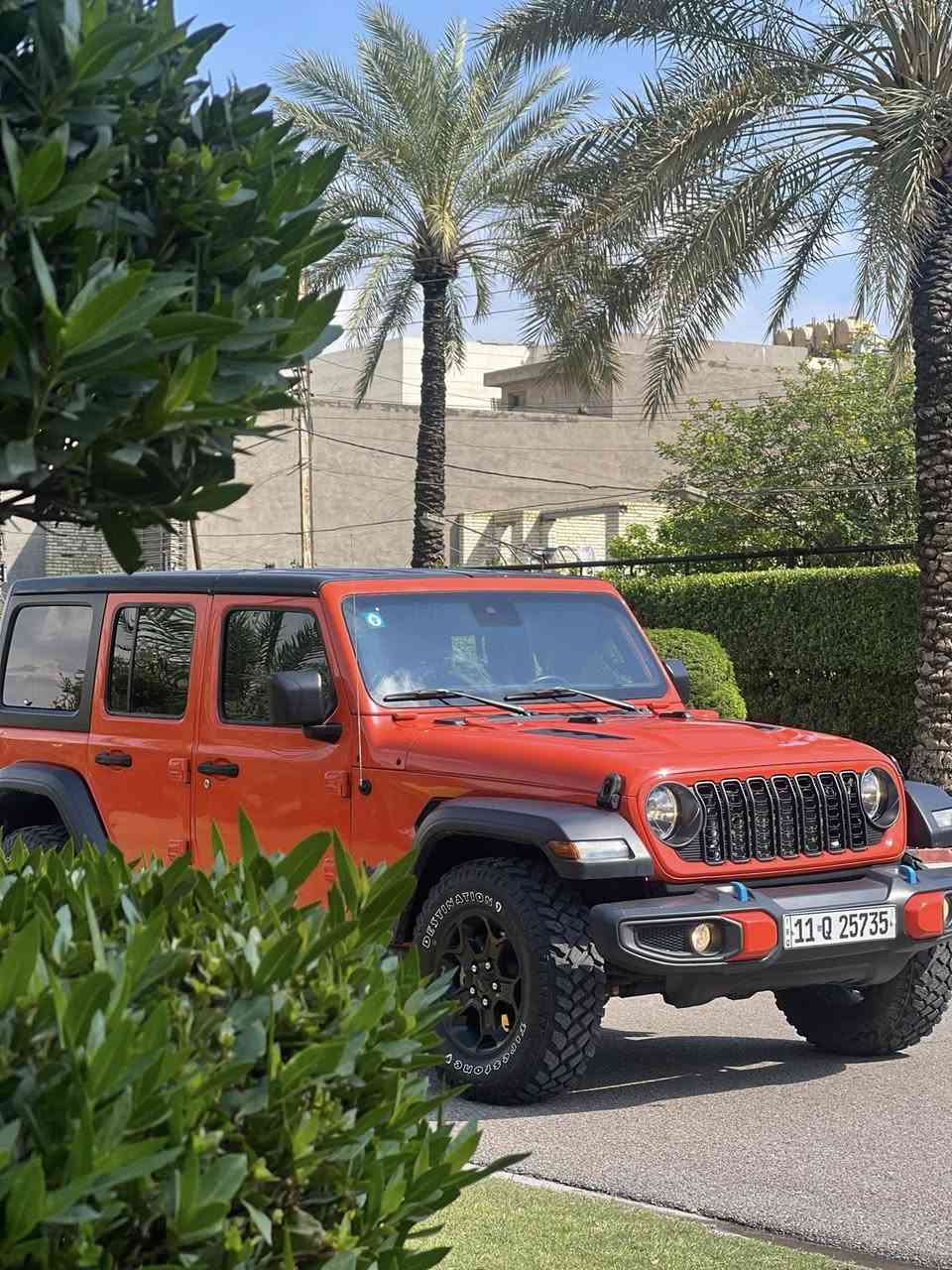 جيب رانكلر 2023
رقم بغداد 
هايبرد و بلگ ان

السياره جديده كلش ماشيه١٨ الف ميل 
 بنيد مبدل مال فئة روبيكون ومصبوغ  باب الصدر والدوسه مكردحه نفسهن صبغتهن صبغ وقليل بنهاية الجاملغات الاماميه إثر طعجات مبينه شويه بصور الحادث
ايرباك الستيرن طاك ومرجع سستم
السعر 295 $ 
مكان السياره بغداد حي الجامعه 
☎️ ***********
