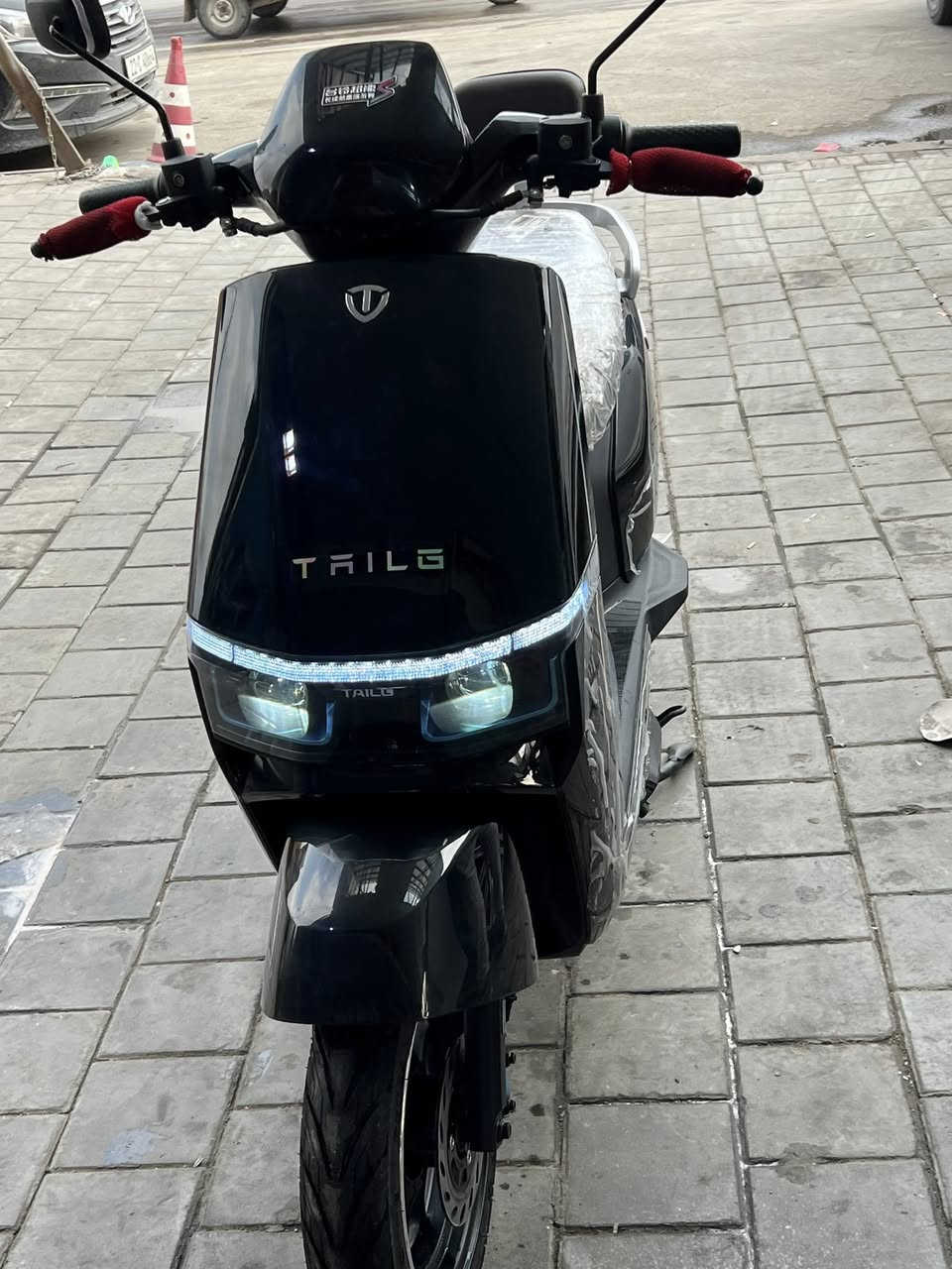 دراجة TAILG
مديل2026
مستعمل  اخت الجديده
المواصفات
6 باتري 
مللف 1500
تمشيك 60كيلو بالشحنه 
سرعه 60
سويجين وبصمتين 
وباقي المواصفات معروفه 
‎السعر دز رساله ويجيك السعر بلخاص 
العنوان بغداد شارع فلسطين قرب فلكه المصرف ***********
