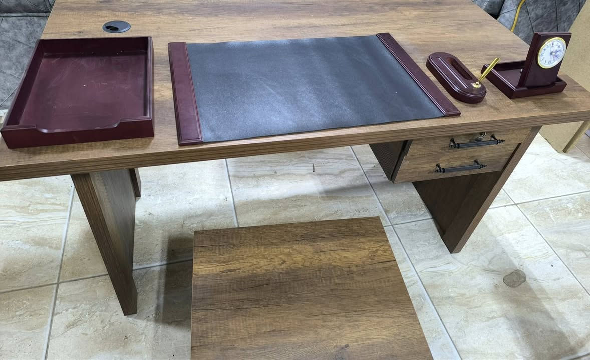 عرض اليوم طاولة مكتب وطاولة استقبال وأرشيف مع الملحقاته نظاف ربي يبارك
شبه جدد👌 للاستفسار ع خاص 😉 
      ومتنسوش متابعه الصفحه 😎


**إذا كنت صاحب هذا الإعلان وتريد حذفه لأي سبب، رجاءا أرسل رسالة إلى الدعم الفني**