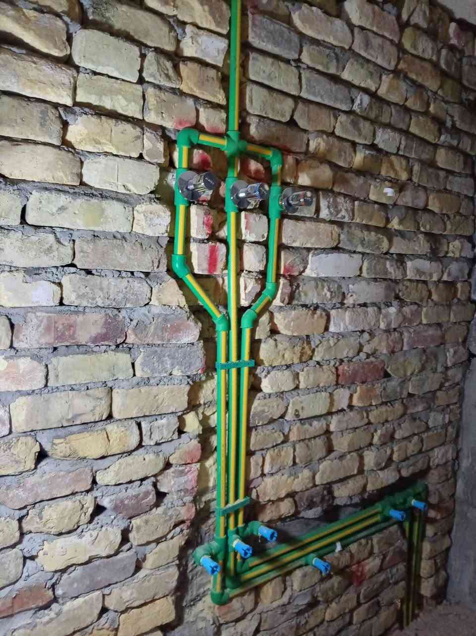 منظومات ماء حديثة 
اخوكم ابو عقيل الغزي _  النجف الاشرف 
للتواصل على الواتساب  ***********
