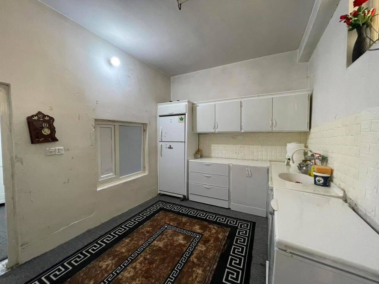 بِسْمِ‌ اللَّهِ ‌الرَّحْمَنِ ‌الرَّحِيمِ‌ 
سڵاوبەڕێزان..ئەم خانومانەلایە..لە
گەڕەکی بەردەسور..150م.تاپۆیە...
بەنرخی زەووی وکەلاوە دەیفرۆشین
نرخی گونجاوە...450معا ملە
ئاڵوگۆڕیش دەکەین.لەگەڵ.مامۆستایان.قستی
مابێت...
***********.سردارنوسینگە
