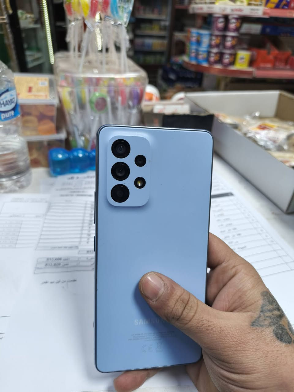 سلام عليكم 
هاتف سامسونج جالكسي a53.. 5g
الجهاز نضيف كلش بلادي غير داخل صيانة
ملحقات كارتون فقط
ذاكره ٢٥٦ عشوائية ٨
السعر ١٩٠ 
مكاني بغداد الاعظميه 
***********
