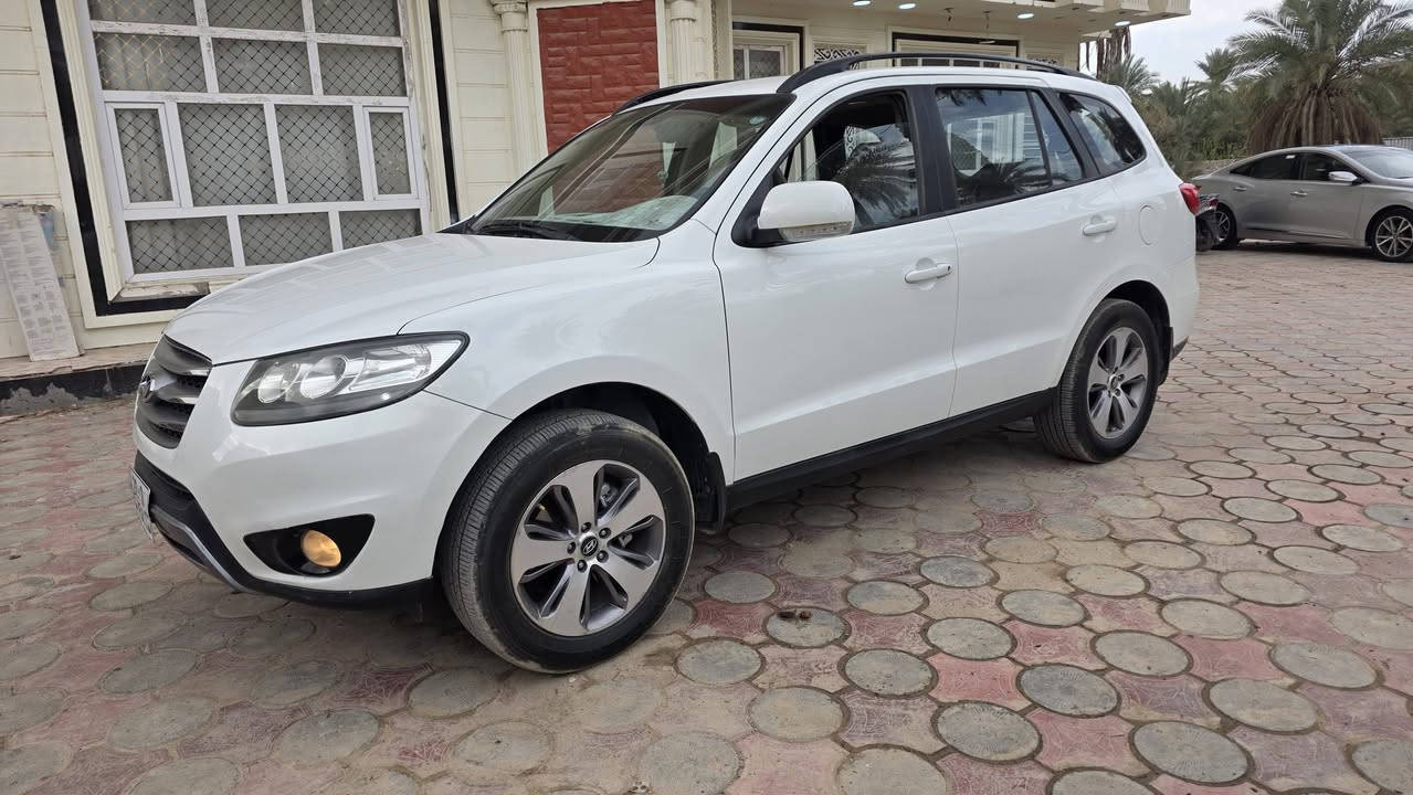 السلام عليكم
سنتافي 2012 رقم اربيل الدولي الجديد 
السياره كلللش جديده 
مكينه 4 سلندر مفتوحه 
السياره مكفوله كفاله
7راكب 
3 قطع تبريد
فتحه بالسقف
السعر 148$
مكان السياره محافظة الديوانيه
*********** /سيف المعموري
