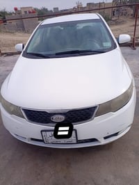 سيراتو موديل ٢٠١٣ كما موضح في السونار تخم تاير جديد  حداده جديده باتري...