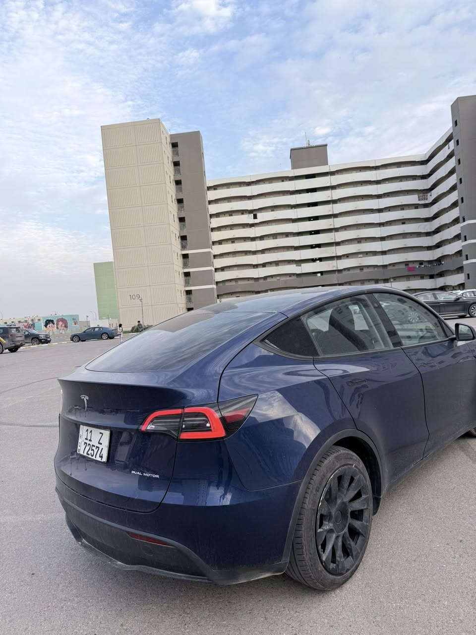 السلام عليكم للمراوس بتلرايد
تيسلا موديل y
موديل 2023
ماشيه 63 الف كيلو حقيقي السياره جديده جداً مابيه اي نقص 
الحادث جاملغ خلفي صبغ فقط 
مواصفات تيسلا معروفه كشنات تدفئه تحكمات ستيرن كشنات كهرباء شحن WIRELESS 
تدعم أجهزه ابل أندرويد بعد هواي مواصفات 
مرقم بغداد باسمي تحويل ثاني يوم
للاتصال ***********
أو راسلني خاص وتدلل
