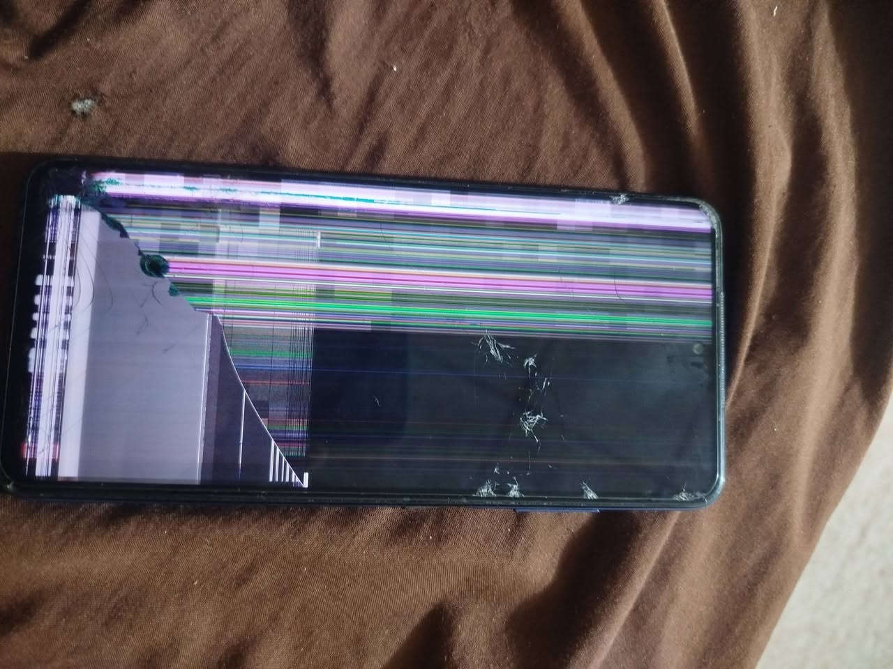 سلام عليكم بوكو اكس ثري شاشا مالتة ضربت اليوم سعرة 75 قفل مكاني ديالى شهربام ***********
